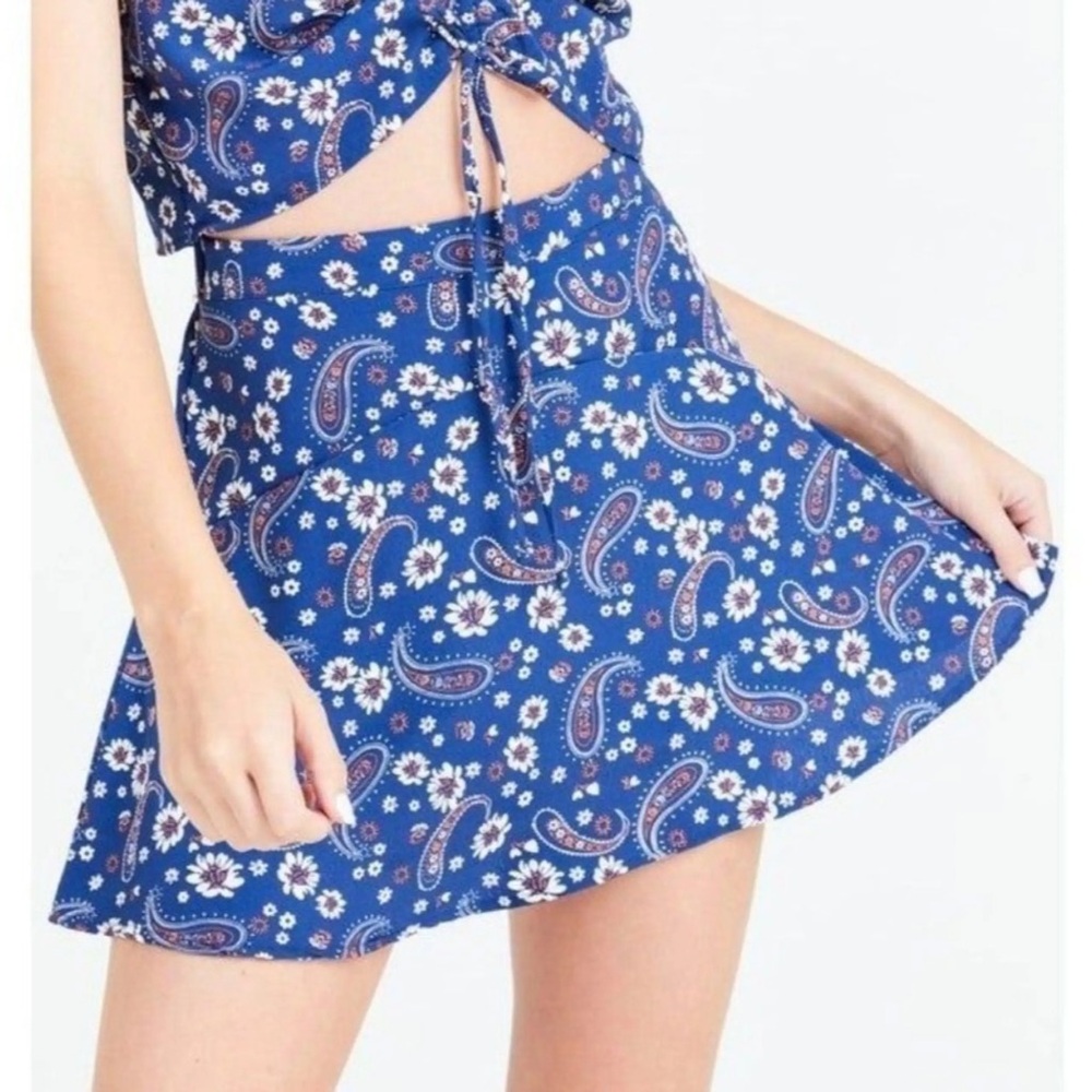 Altar'd State Blue Paisley & Daisy Mini Skort